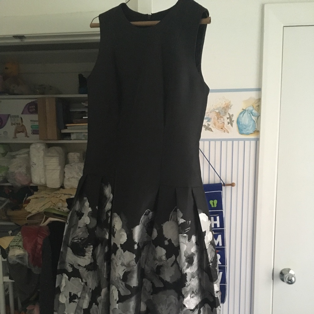 Carmen marc valvo size 8 dress